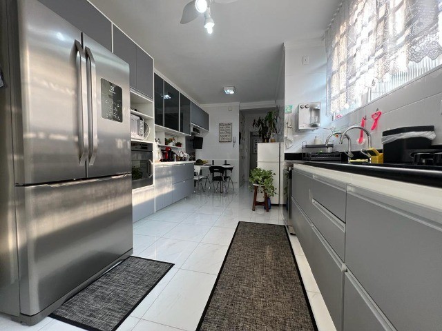 Apartamento à venda com 4 quartos, 189m² - Foto 14