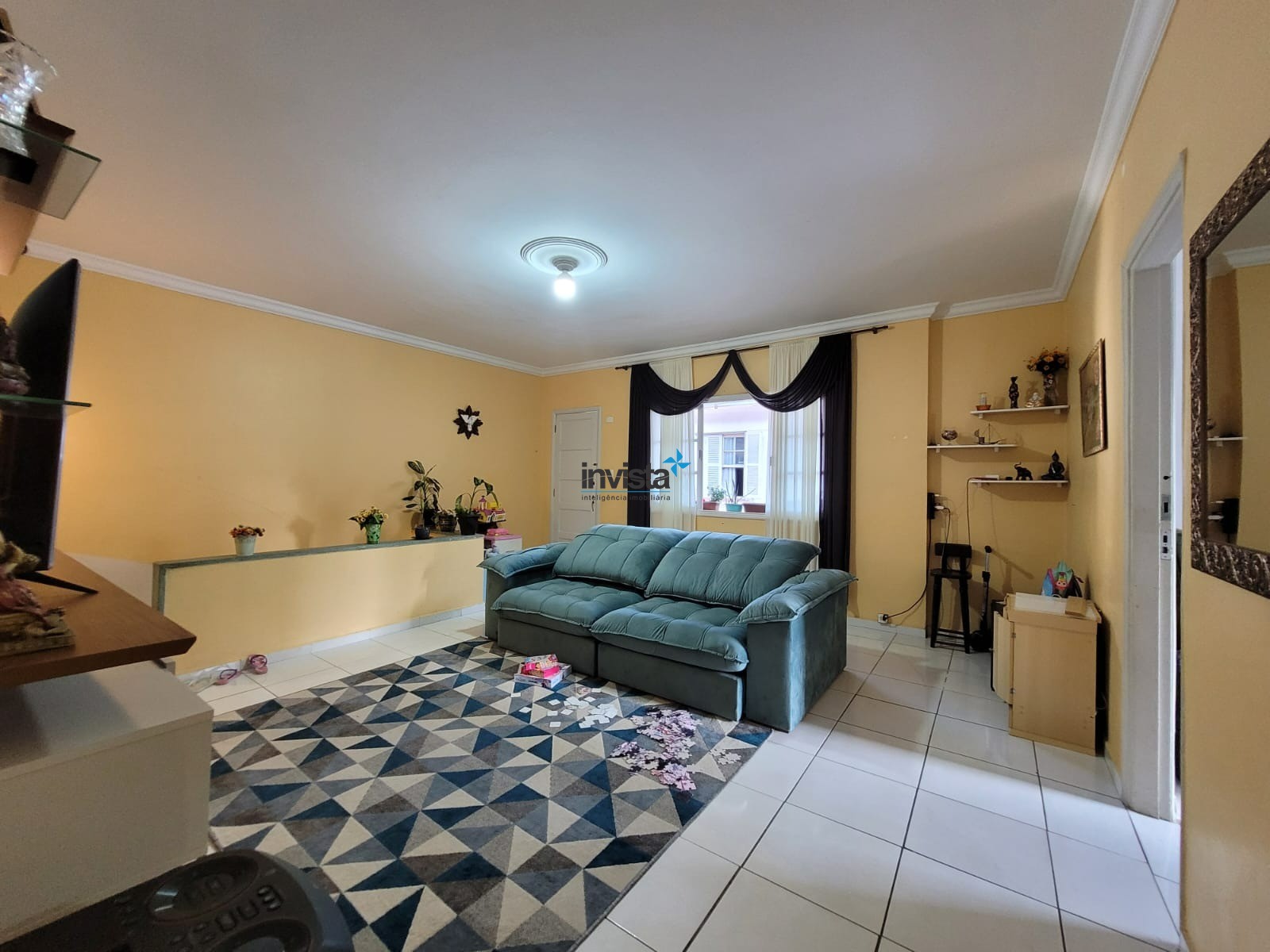 Casa à venda com 3 quartos, 90m² - Foto 1