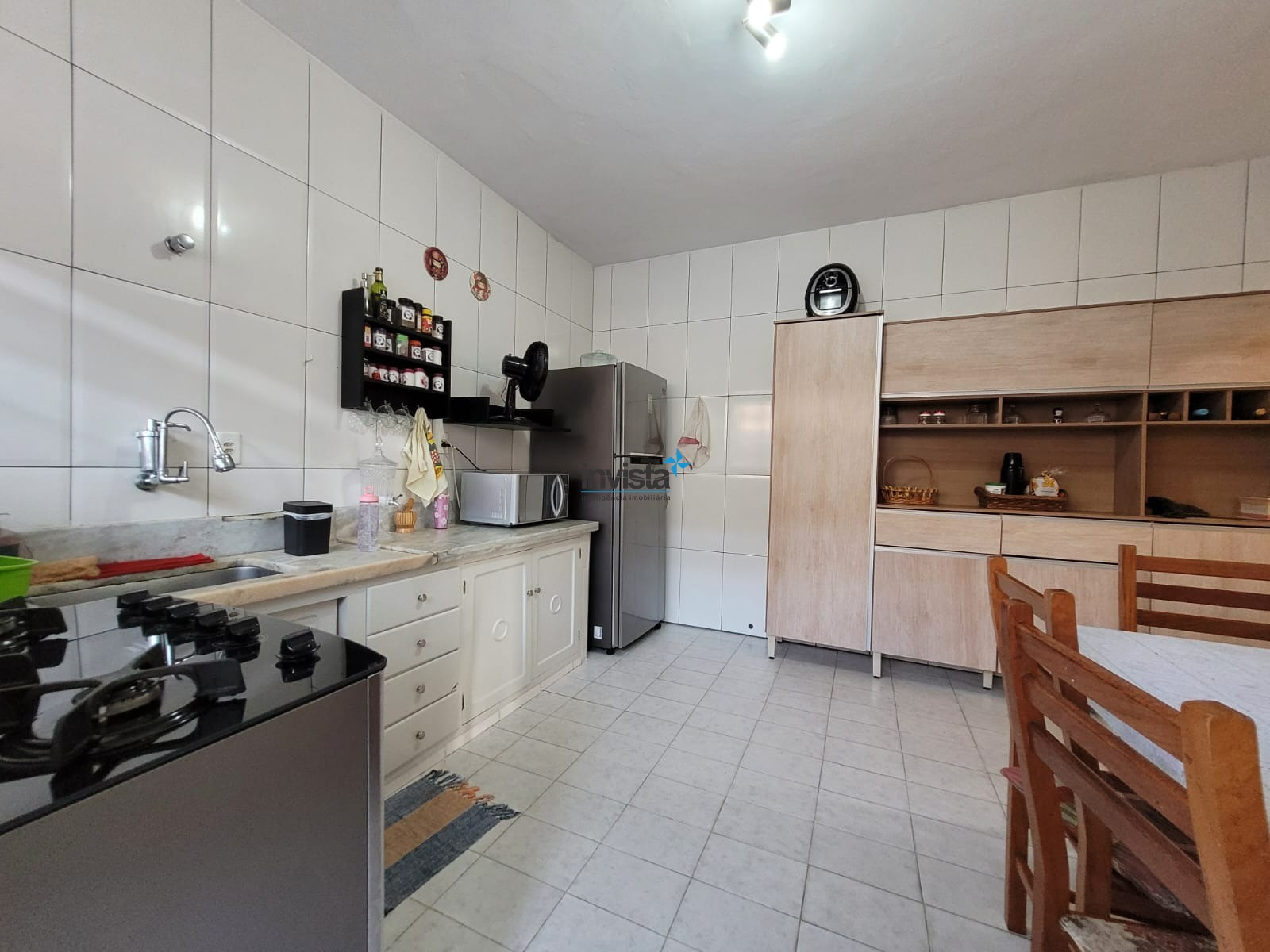 Casa à venda com 3 quartos, 90m² - Foto 11