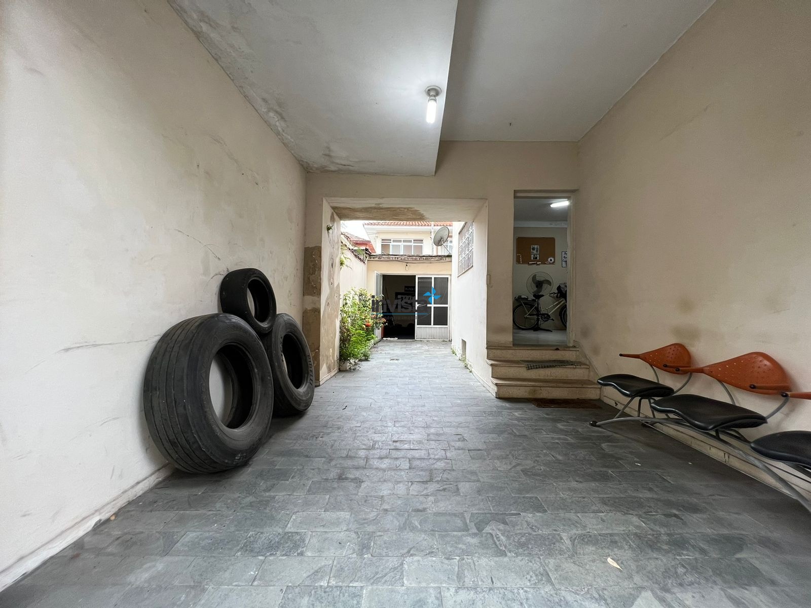 Casa à venda com 3 quartos, 144m² - Foto 2