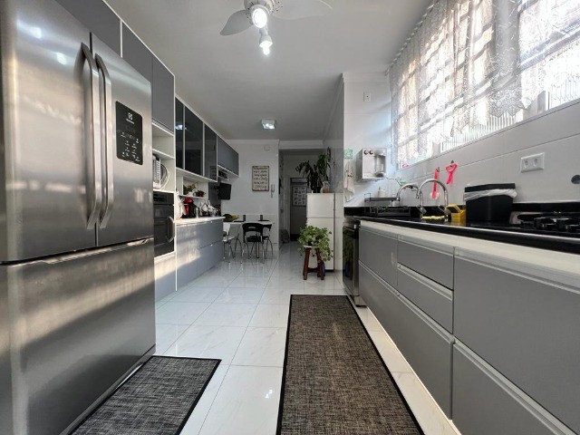 Apartamento à venda com 4 quartos, 189m² - Foto 13