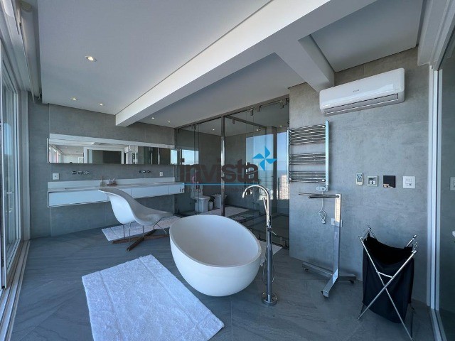 Casa à venda com 5 quartos, 1800m² - Foto 22