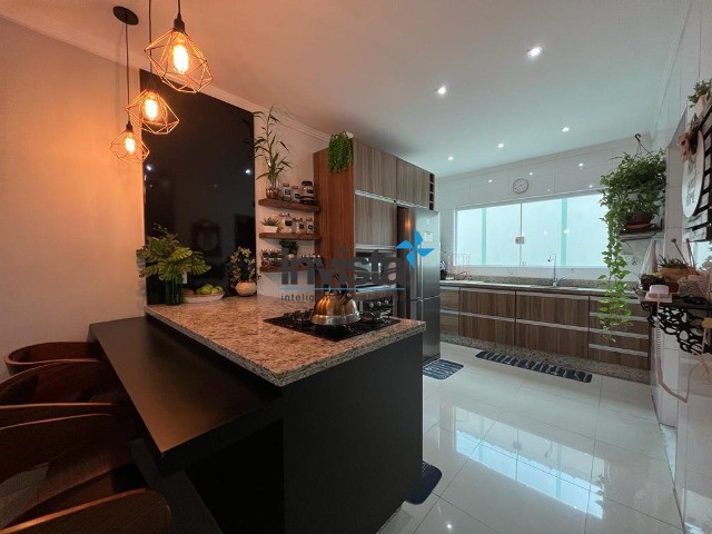Casa à venda com 4 quartos, 345m² - Foto 3