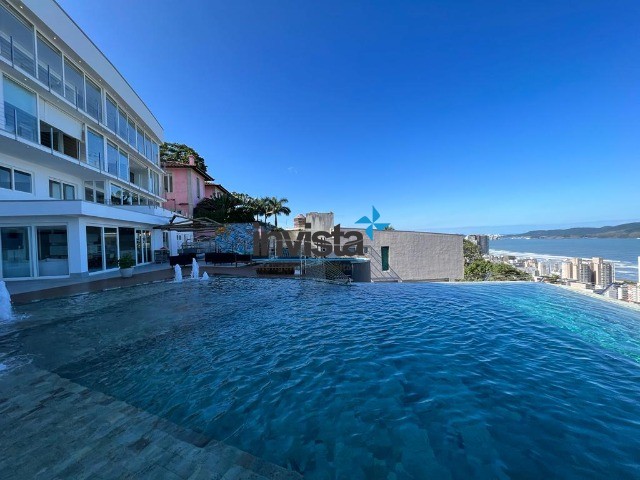 Casa à venda com 5 quartos, 1800m² - Foto 50