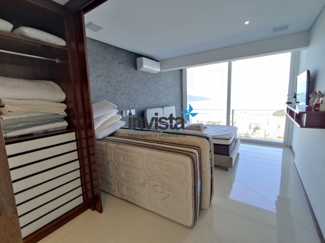 Casa à venda com 5 quartos, 1800m² - Foto 27