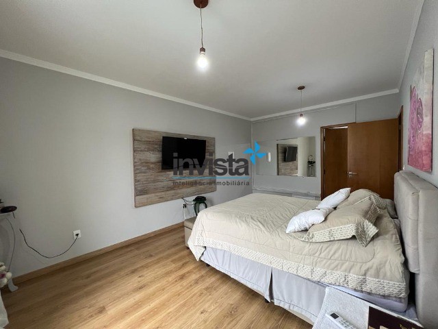 Casa à venda com 4 quartos, 345m² - Foto 20