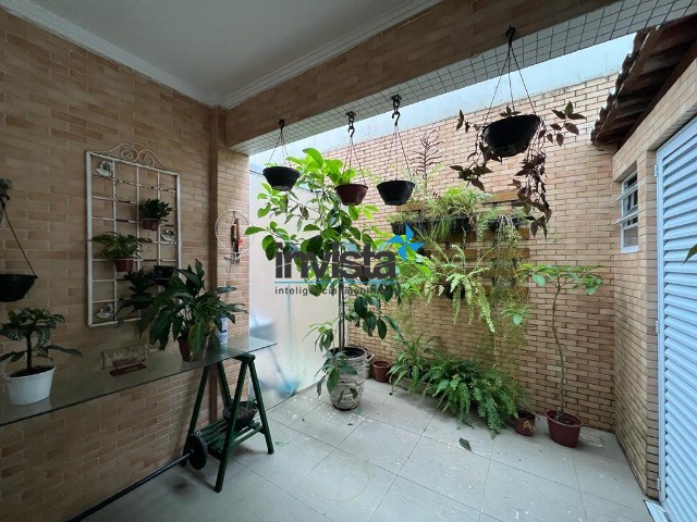 Casa à venda com 4 quartos, 345m² - Foto 30