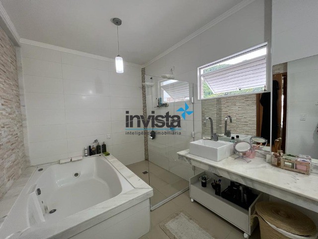 Casa à venda com 4 quartos, 345m² - Foto 18