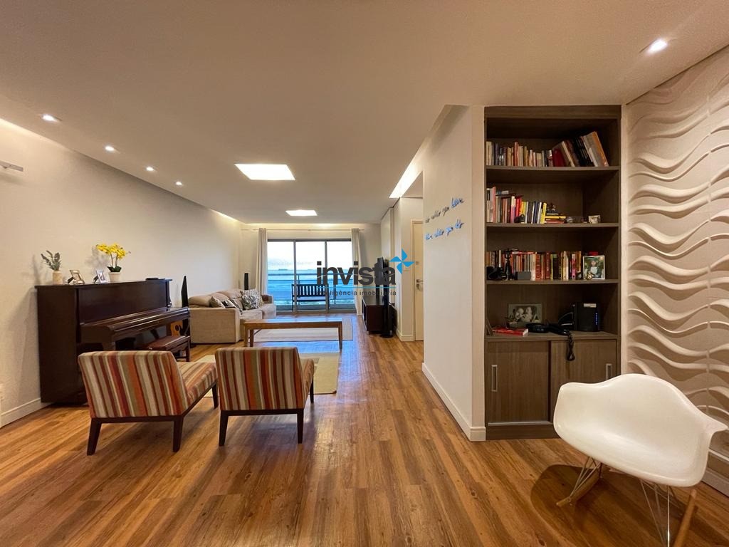 Apartamento à venda com 4 quartos, 201m² - Foto 1