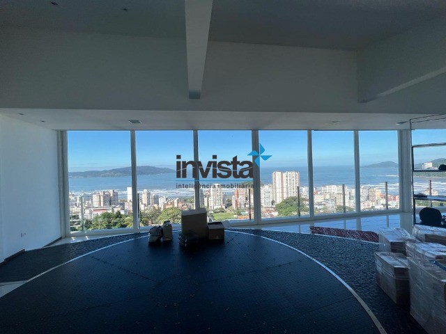 Casa à venda com 5 quartos, 1800m² - Foto 42