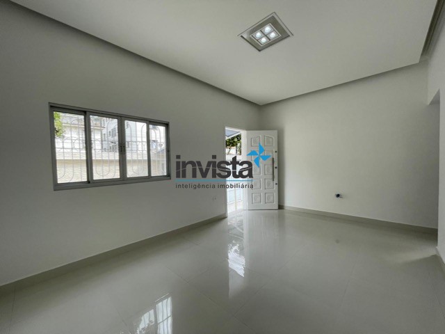 Casa à venda com 3 quartos, 130m² - Foto 1