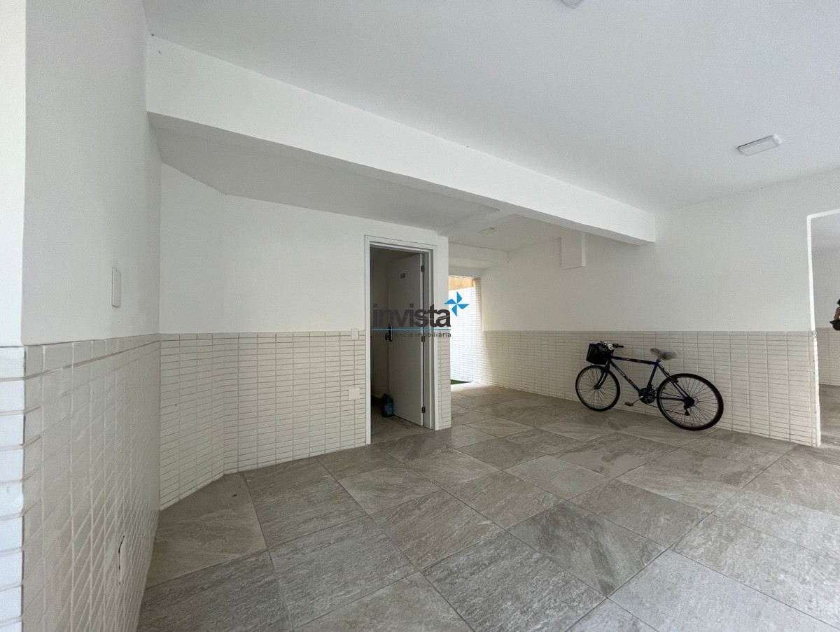 Casa à venda com 3 quartos, 141m² - Foto 2