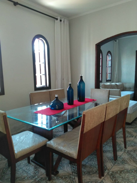 Casa, 3 quartos, 240 m² - Foto 1