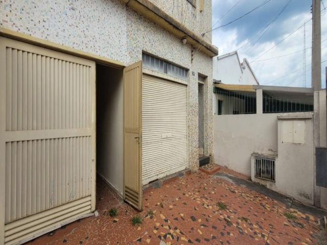 Casa à venda com 3 quartos, 264m² - Foto 5