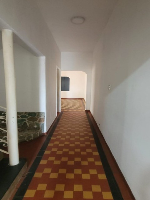 Casa à venda com 3 quartos, 264m² - Foto 4