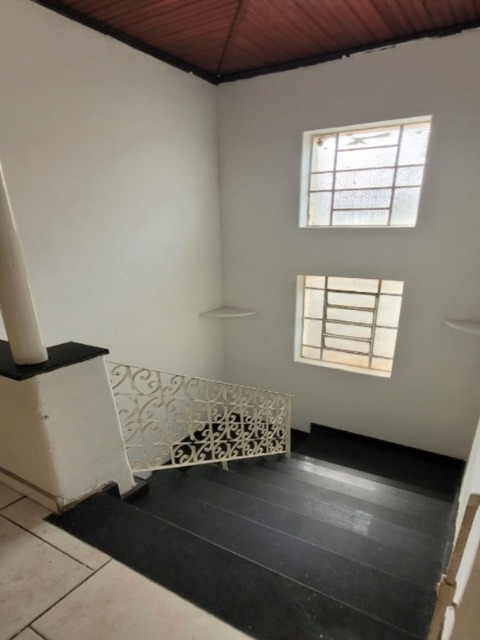 Casa à venda com 3 quartos, 264m² - Foto 12
