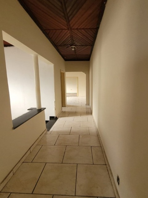 Casa à venda com 3 quartos, 264m² - Foto 10