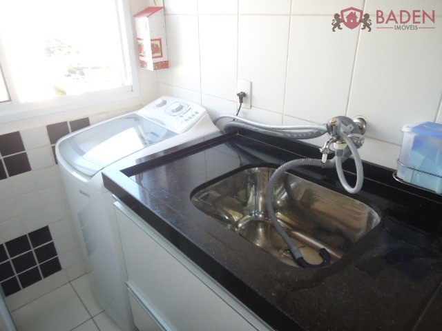 Apartamento à venda com 2 quartos, 64m² - Foto 7