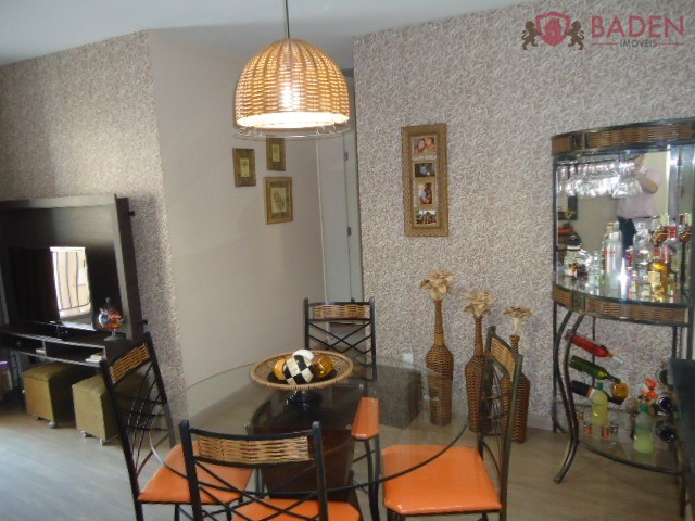 Apartamento à venda com 2 quartos, 64m² - Foto 9