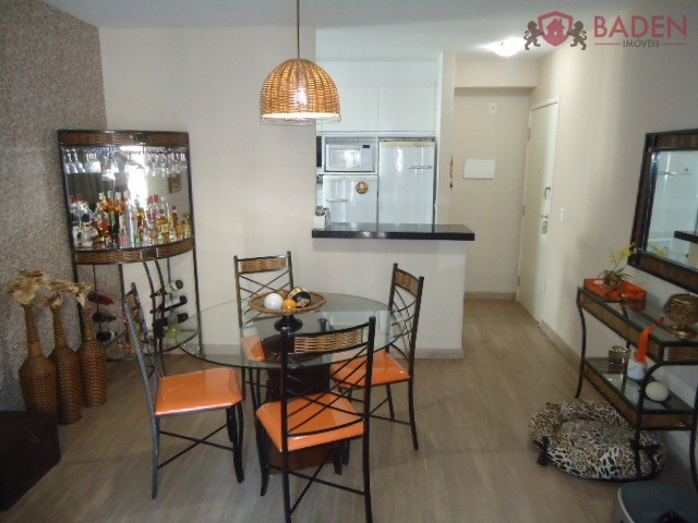 Apartamento à venda com 2 quartos, 64m² - Foto 12