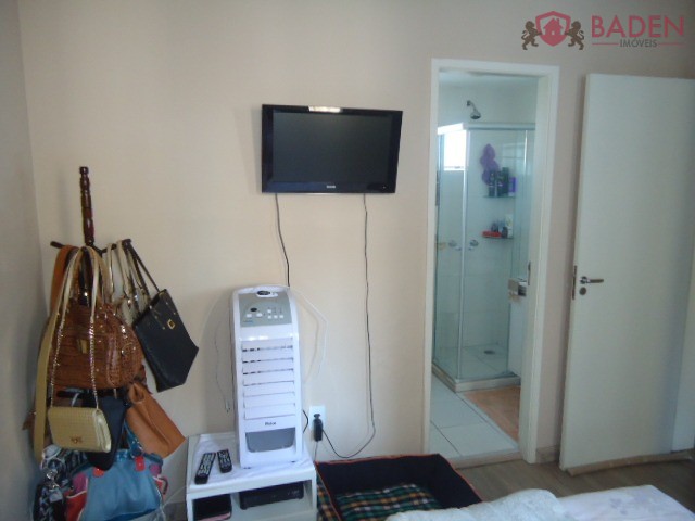 Apartamento à venda com 2 quartos, 64m² - Foto 30