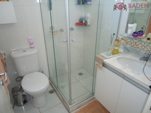 Apartamento à venda com 2 quartos, 64m² - Foto 32