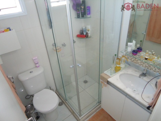 Apartamento à venda com 2 quartos, 64m² - Foto 33