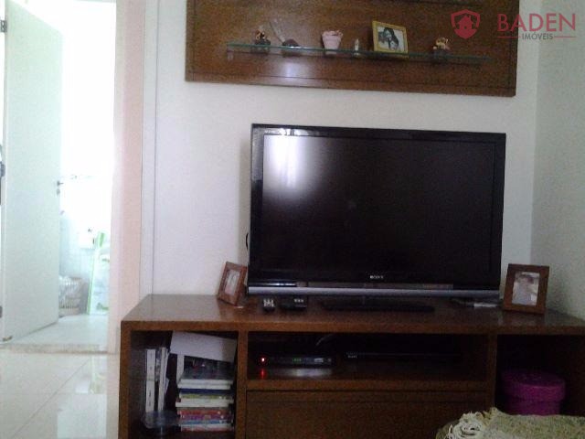 Apartamento à venda com 3 quartos, 70m² - Foto 4