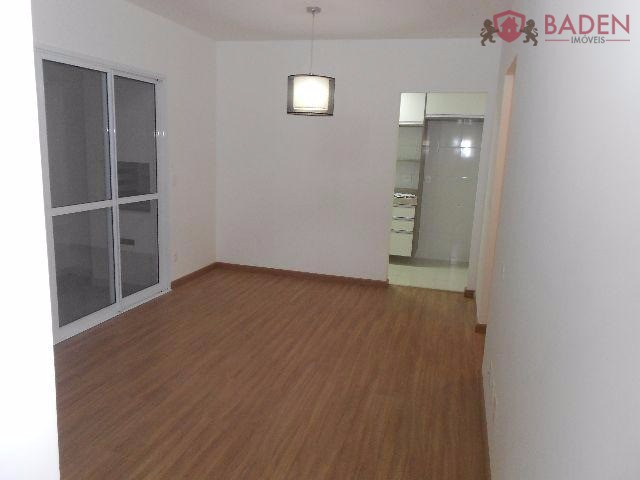 Apartamento à venda com 2 quartos, 67m² - Foto 1