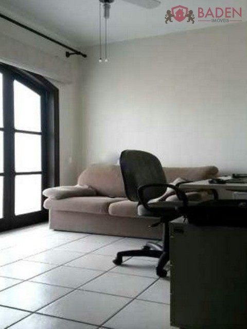 Casa à venda com 4 quartos, 260m² - Foto 15