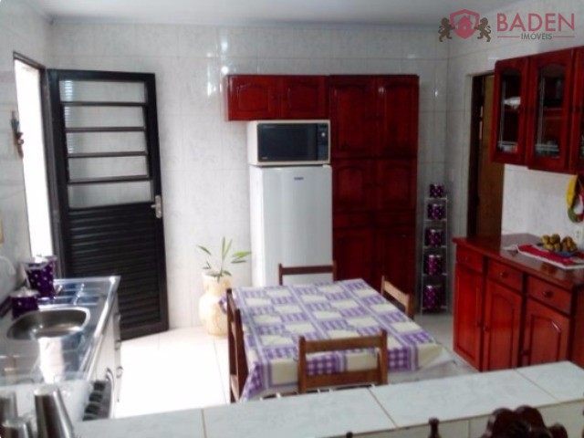 Casa, 3 quartos, 200 m² - Foto 2