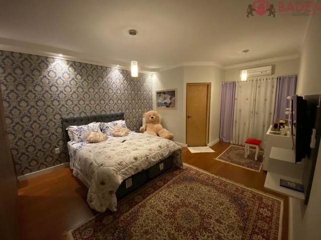 Casa, 4 quartos, 260 m² - Foto 9