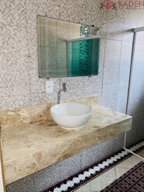 Casa, 4 quartos, 260 m² - Foto 13