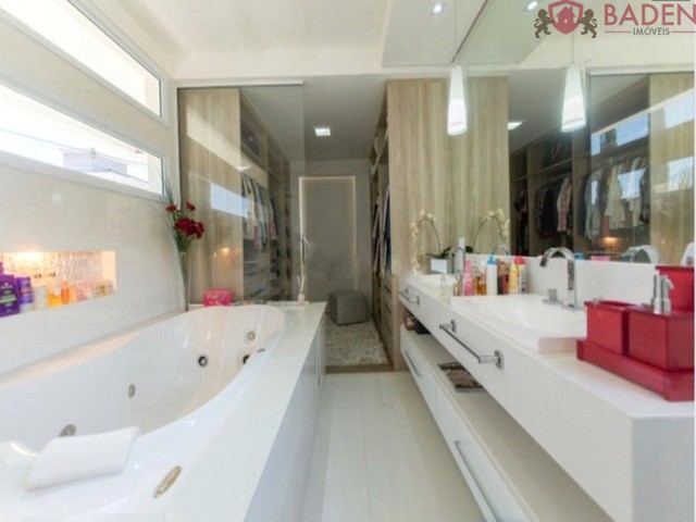 Casa de Condomínio à venda com 3 quartos, 285m² - Foto 25