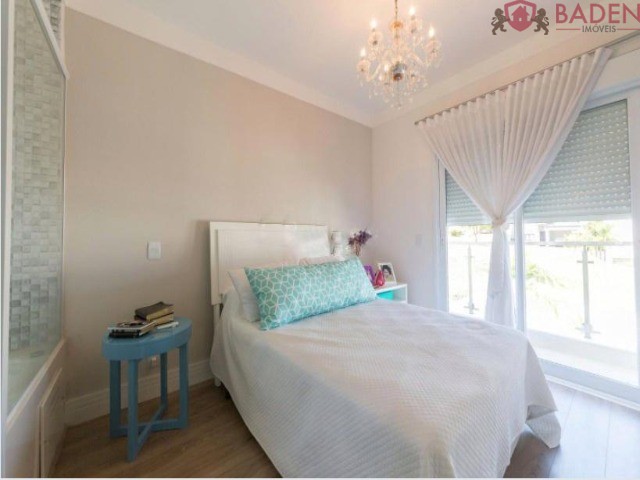 Casa de Condomínio à venda com 3 quartos, 285m² - Foto 28