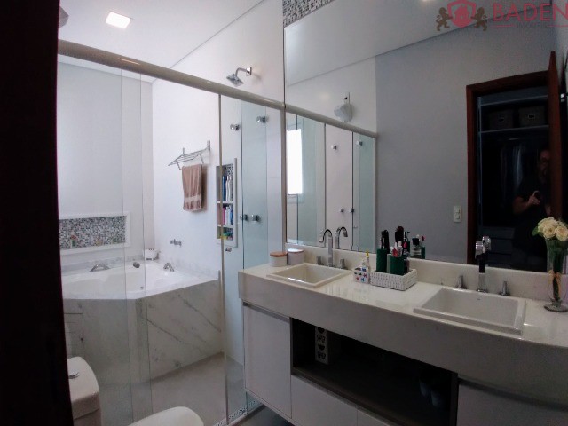 Casa de Condomínio à venda com 4 quartos, 330m² - Foto 20