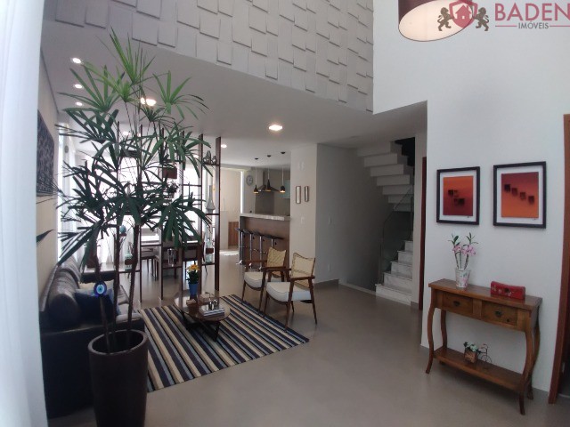 Casa de Condomínio à venda com 4 quartos, 330m² - Foto 6