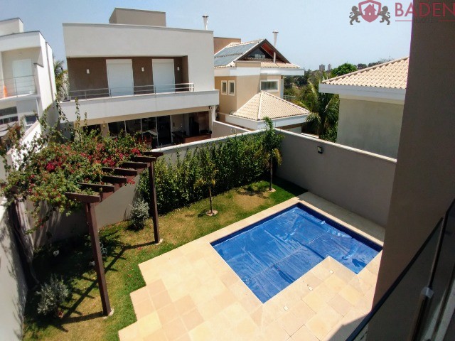 Casa de Condomínio à venda com 4 quartos, 330m² - Foto 3