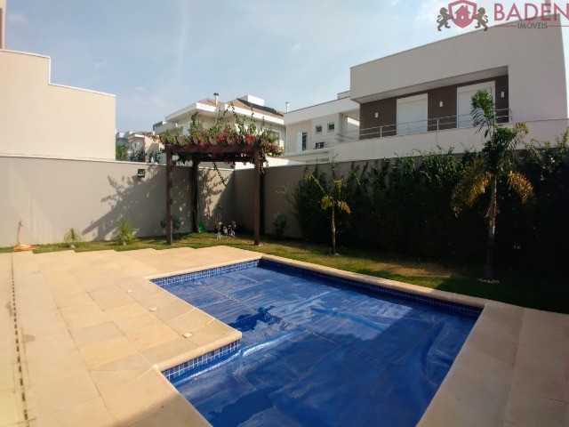 Casa de Condomínio à venda com 4 quartos, 330m² - Foto 4