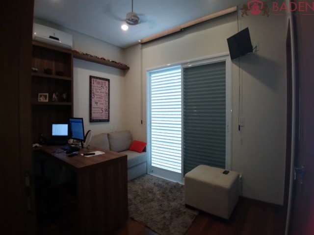 Casa de Condomínio à venda com 4 quartos, 330m² - Foto 12