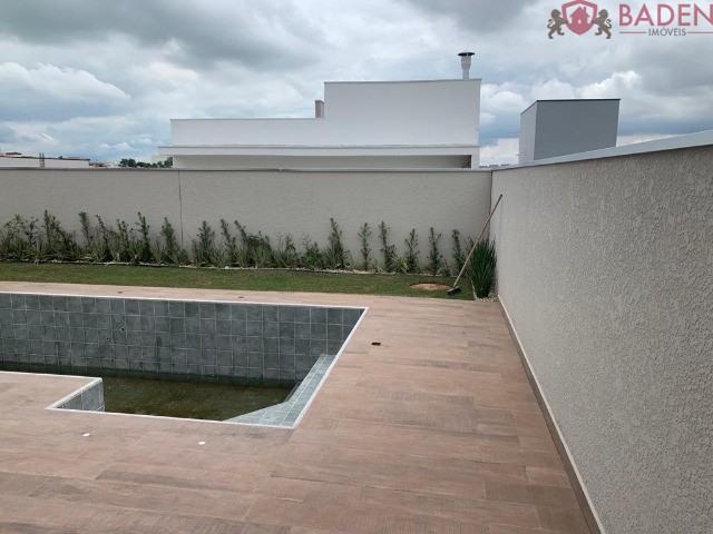 Casa de Condomínio à venda com 3 quartos, 269m² - Foto 4