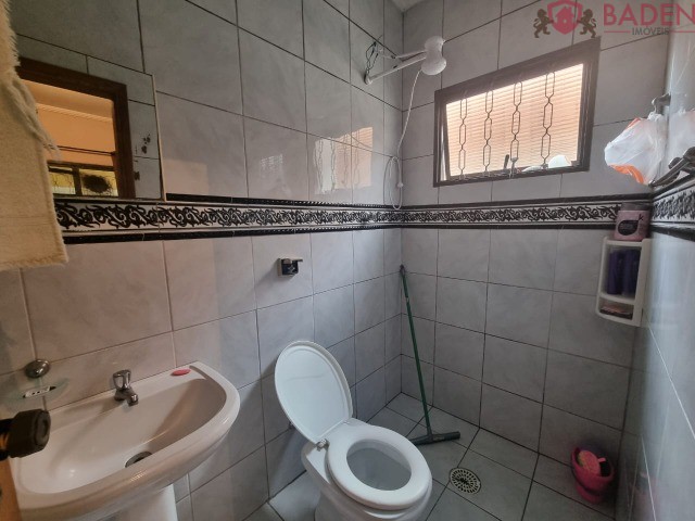 Casa à venda com 4 quartos, 114m² - Foto 8