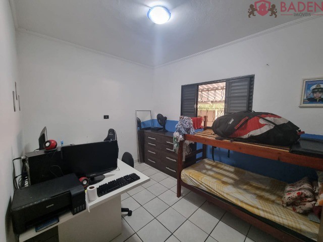 Casa à venda com 4 quartos, 114m² - Foto 11