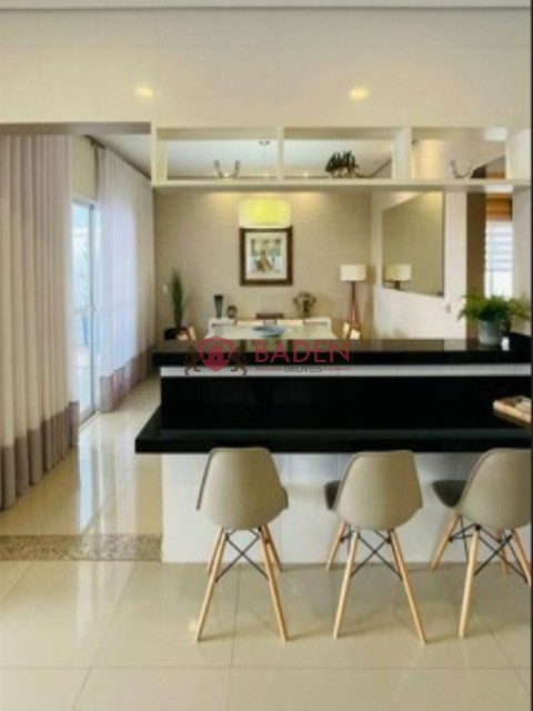 Casa de Condomínio à venda com 4 quartos, 312m² - Foto 4