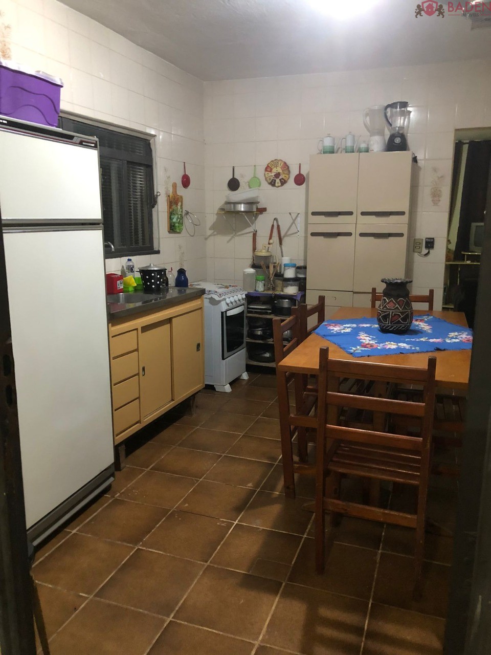 Chácara à venda com 2 quartos, 150m² - Foto 12