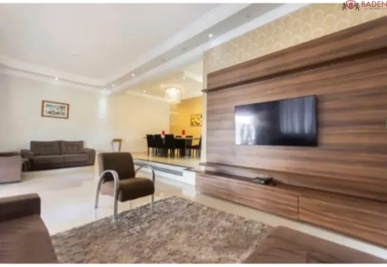 Casa, 4 quartos, 260 m² - Foto 4