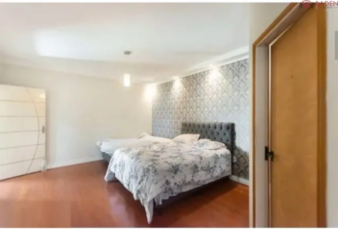 Casa, 4 quartos, 260 m² - Foto 10