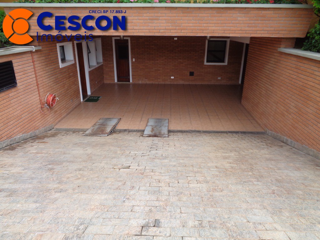 Casa de Condomínio à venda e aluguel com 4 quartos, 550m² - Foto 4