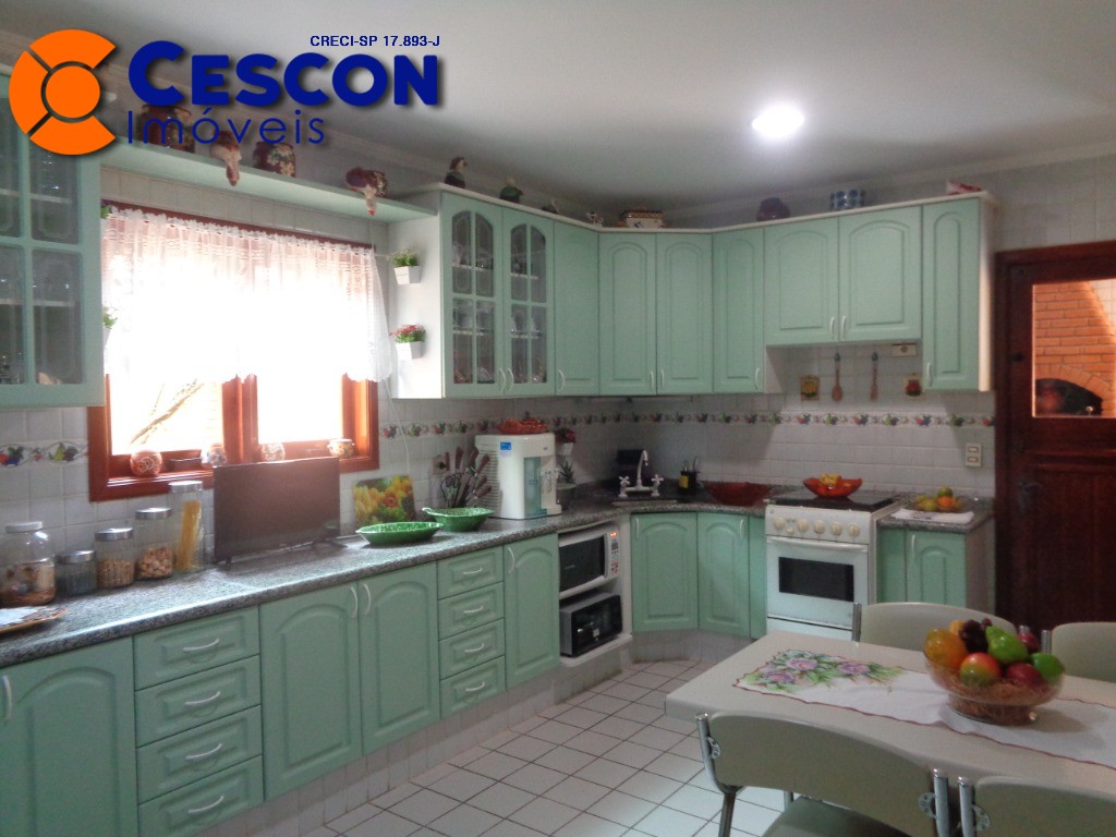 Casa de Condomínio à venda e aluguel com 4 quartos, 550m² - Foto 5