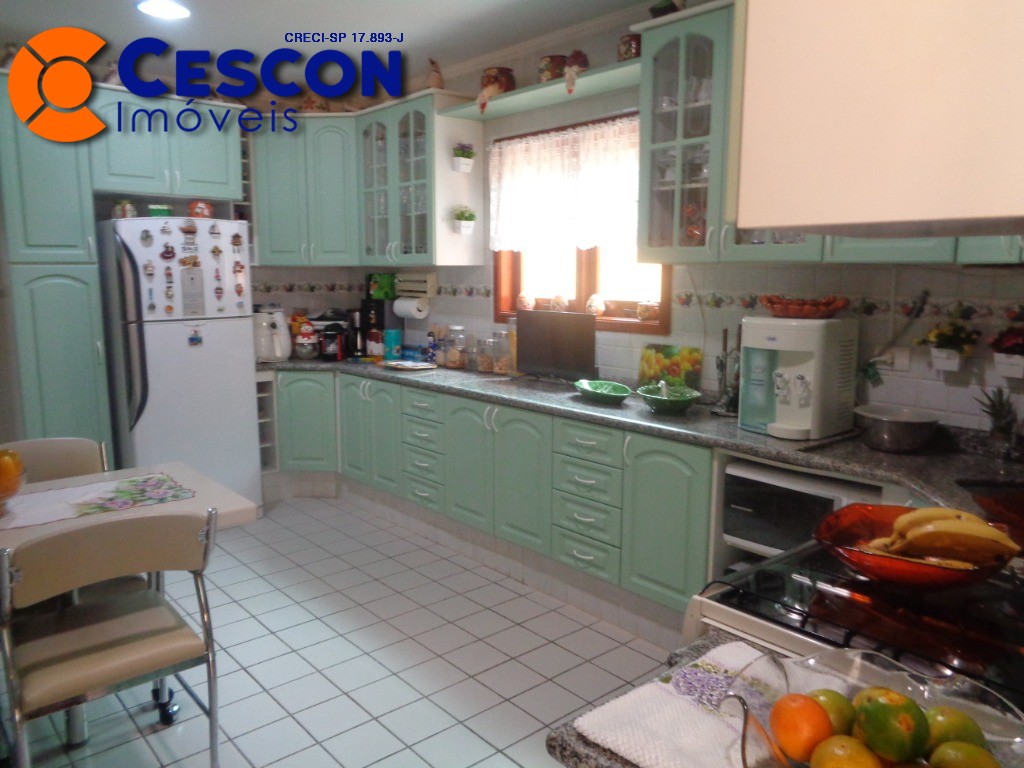 Casa de Condomínio à venda e aluguel com 4 quartos, 550m² - Foto 6